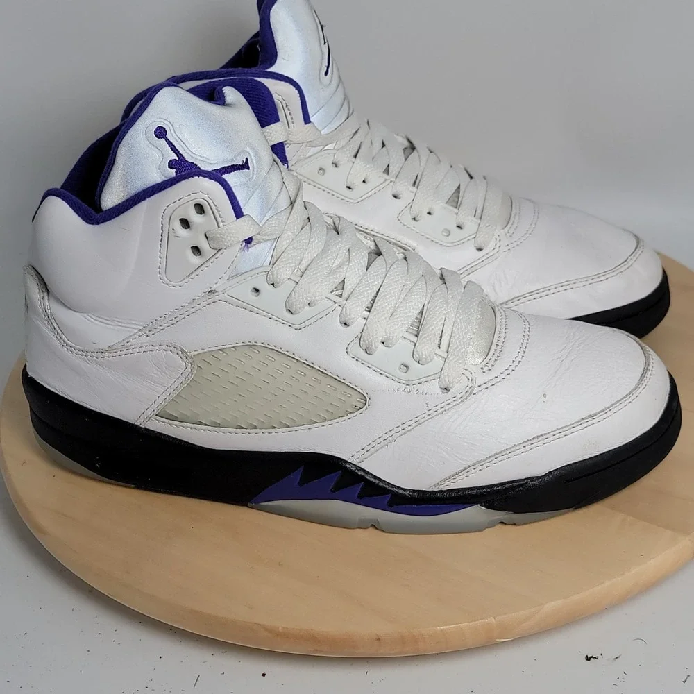 Nike Air Jordan 5 Retro Dark Concord US Mens Size 9.5 DD0587-141  White Sneakers